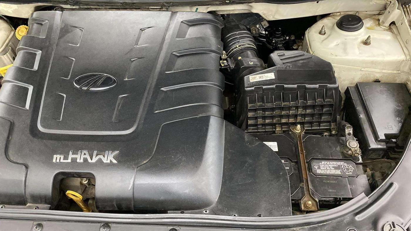 2019 Mahindra XUV500 W9, Diesel, Manual, 47,557 km, Engine View - Left