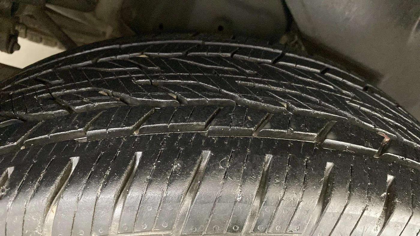 2019 Mahindra XUV500 W9, Diesel, Manual, 47,557 km, Right Rear Tyre Tread