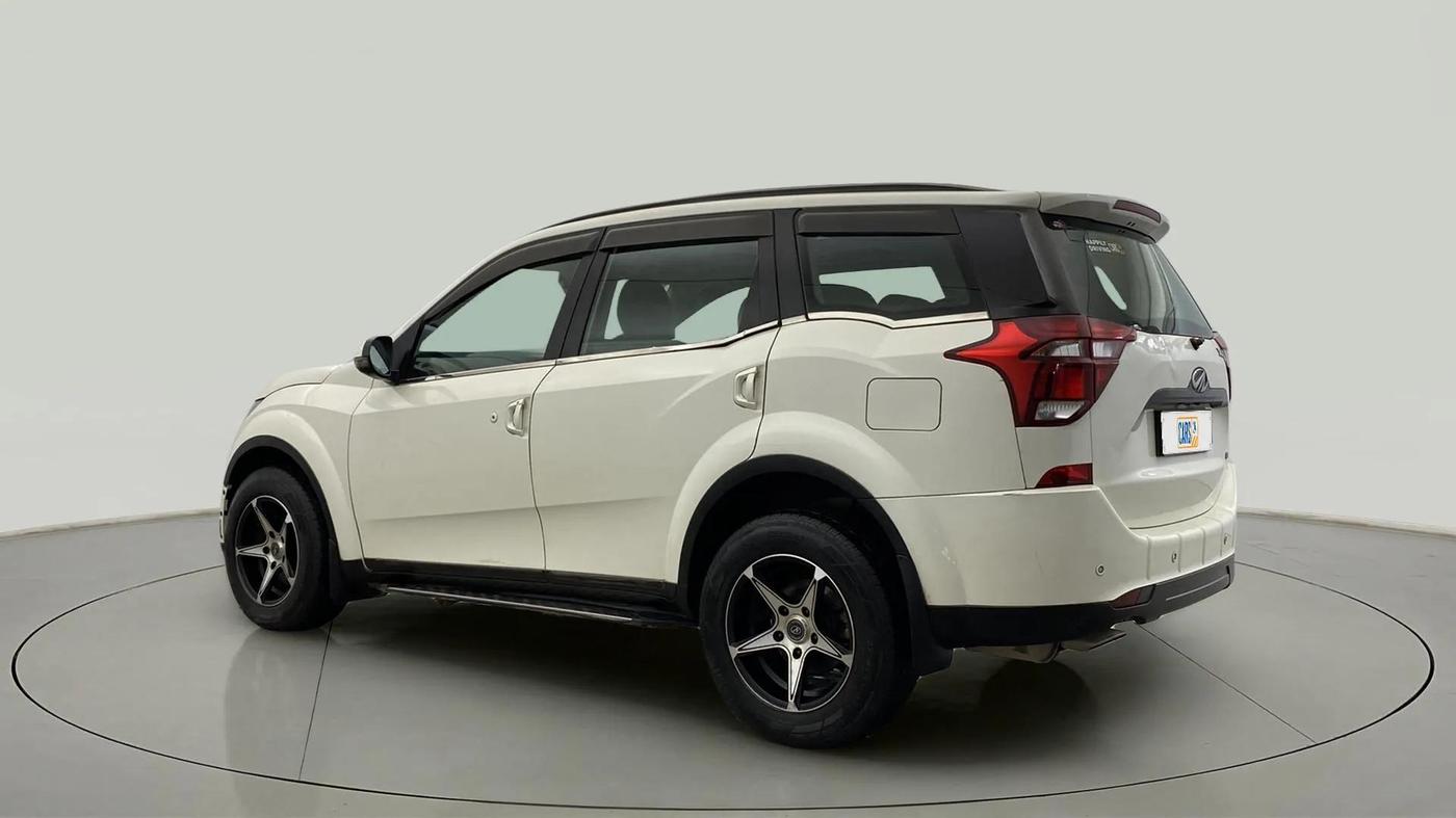 2019 Mahindra XUV500 W9, Diesel, Manual, 47,557 km, Left Back Diagonal
