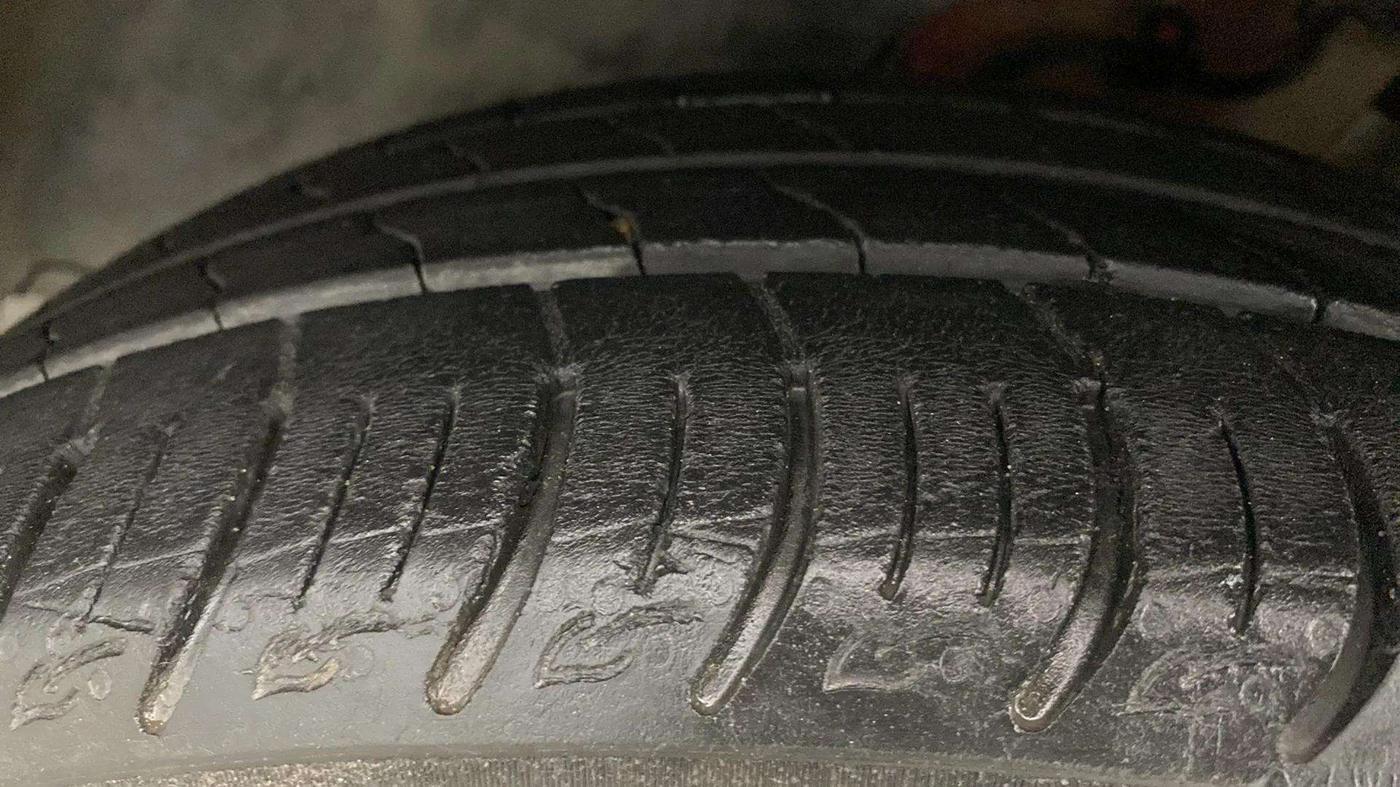 2020 Tata ALTROZ XT PETROL, Petrol, Manual, 48,571 km, Left Front Tyre Tread