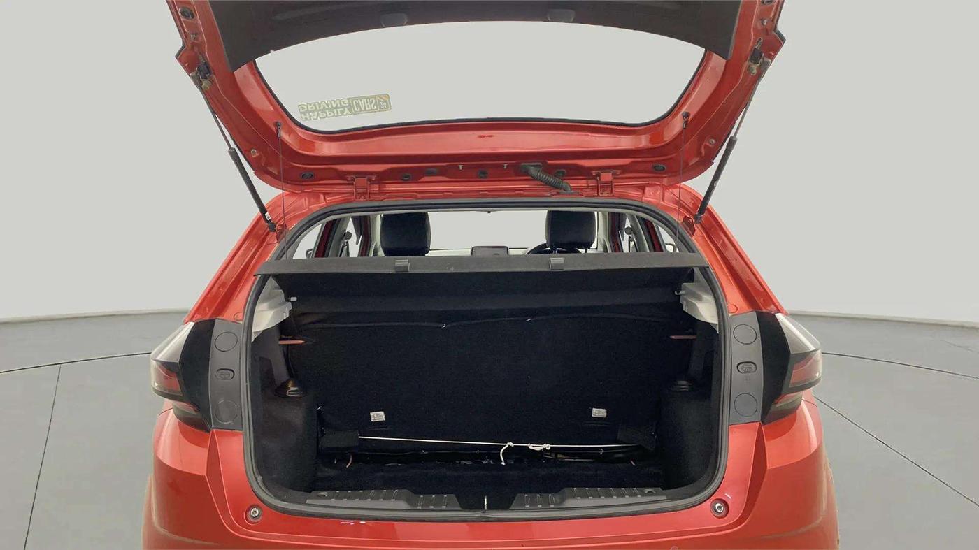 2020 Tata ALTROZ XT PETROL, Petrol, Manual, 48,571 km, Boot Inside