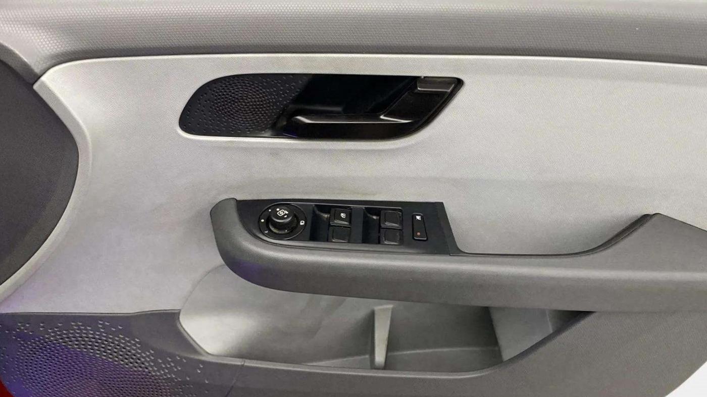 2020 Tata ALTROZ XT PETROL, Petrol, Manual, 48,571 km, Driver Side Door Panels Control