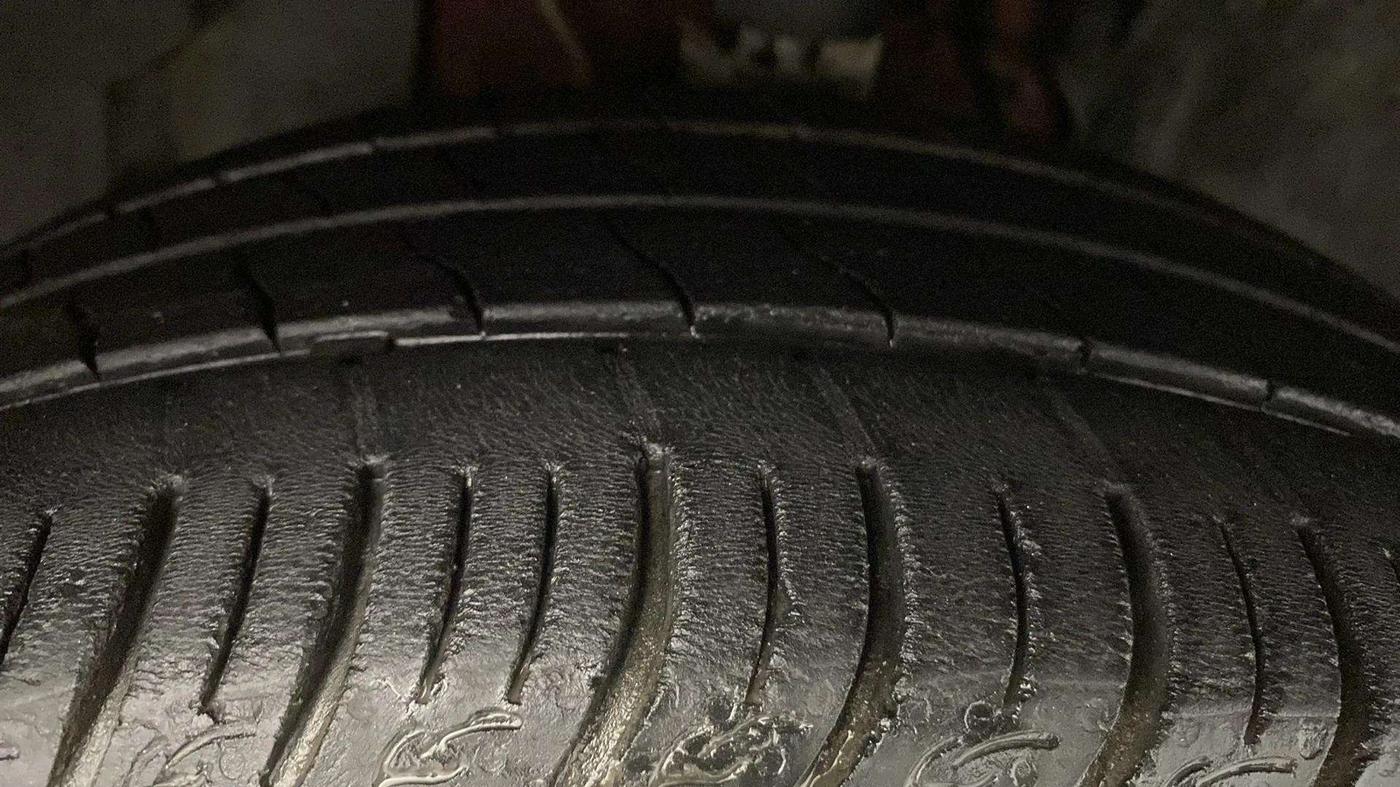 2020 Tata ALTROZ XT PETROL, Petrol, Manual, 48,571 km, Right Front Tyre Tread