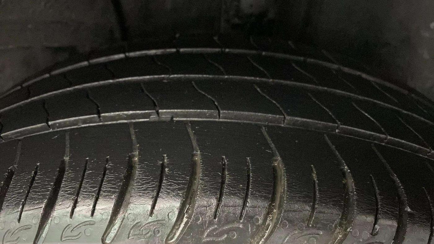 2020 Tata ALTROZ XT PETROL, Petrol, Manual, 48,571 km, Left Rear Tyre Tread