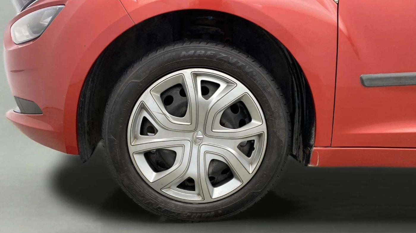 2020 Tata ALTROZ XT PETROL, Petrol, Manual, 48,571 km, Left Front Wheel