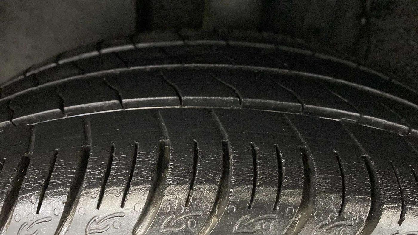 2020 Tata ALTROZ XT PETROL, Petrol, Manual, 48,571 km, Right Rear Tyre Tread