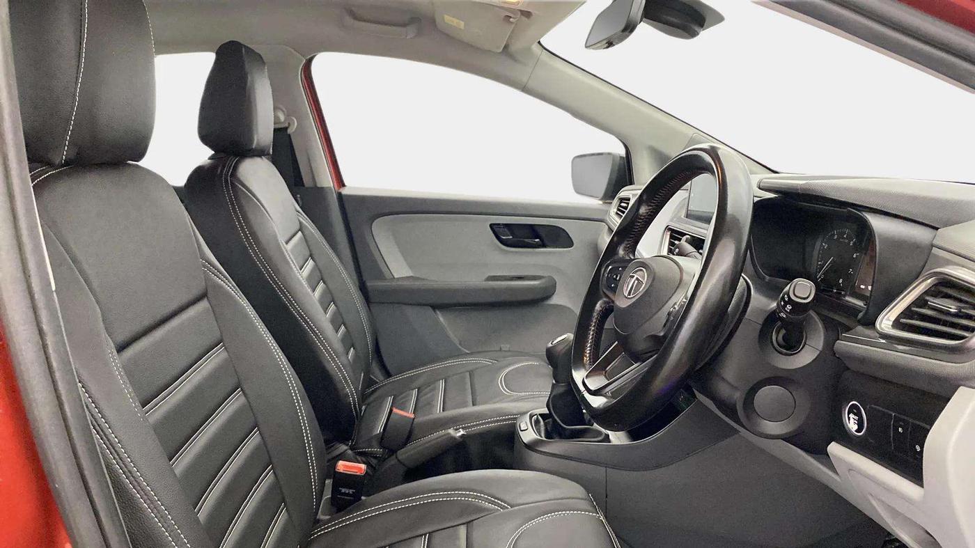 2020 Tata ALTROZ XT PETROL, Petrol, Manual, 48,571 km, Right Side Front Door Cabin