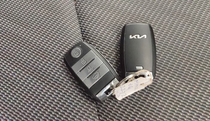 2022 KIA SELTOS HTK PLUS 1.5, Petrol, Manual, 17,929 km, Key Close Up