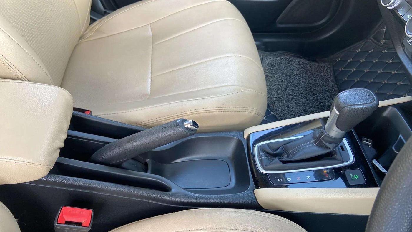2021 Honda City 1.5L I-VTEC V CVT 5TH GEN, Petrol, Automatic, 60,072 km, Gear Lever