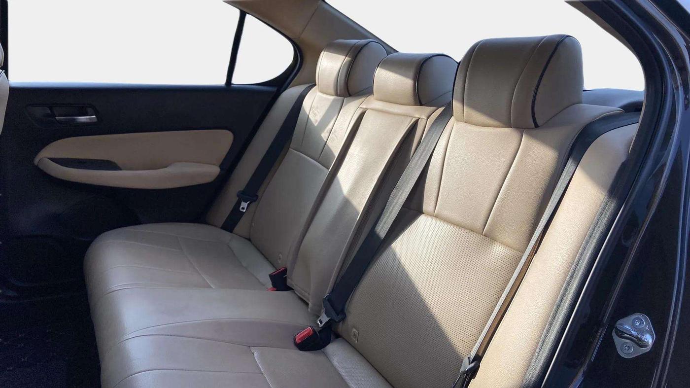 2021 Honda City 1.5L I-VTEC V CVT 5TH GEN, Petrol, Automatic, 60,072 km, Right Side Rear Door Cabin