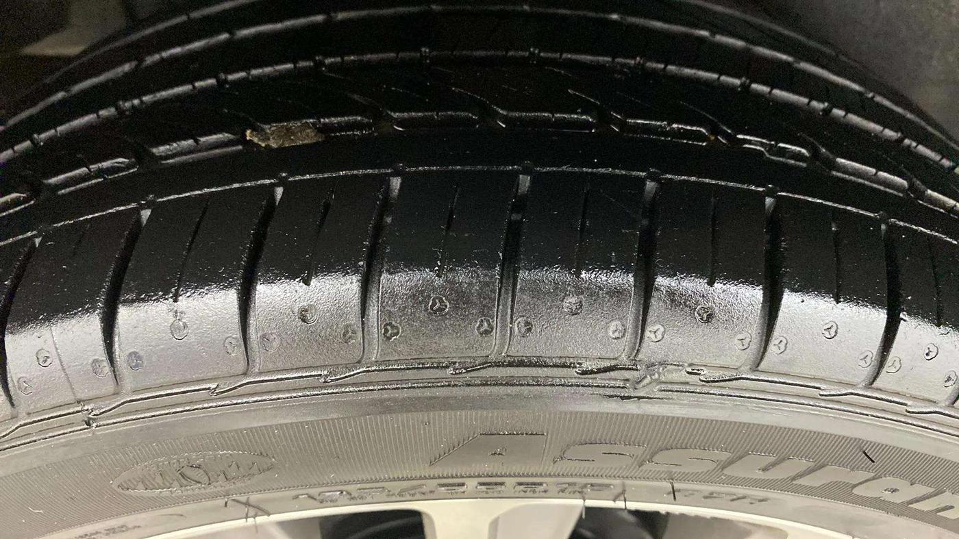 2020 Maruti Ciaz ALPHA  AT 1.5 SHVS PETROL, Petrol, Automatic, 16,826 km, Right Rear Tyre Tread