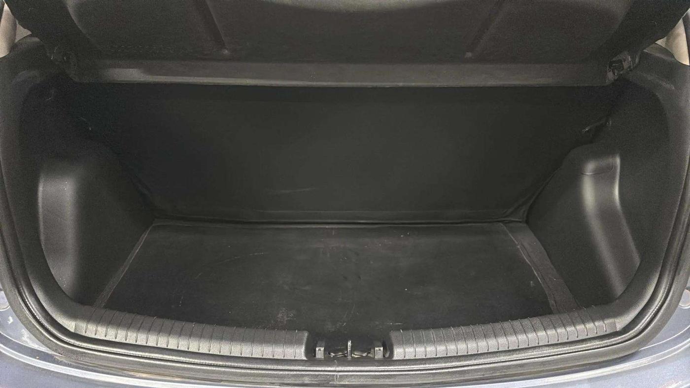 2016 Hyundai Grand i10 SPORTZ 1.2 KAPPA VTVT, Petrol, Manual, 11,663 km, Boot Inside