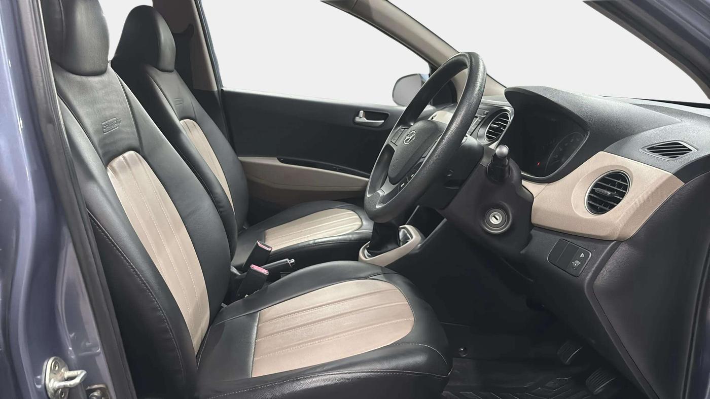 2016 Hyundai Grand i10 SPORTZ 1.2 KAPPA VTVT, Petrol, Manual, 11,663 km, Right Side Front Door Cabin