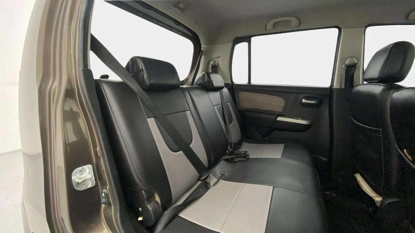 2015 Maruti Wagon R 1.0 VXI, Petrol, Manual, 72,372 km, Right Side Rear Door Cabin