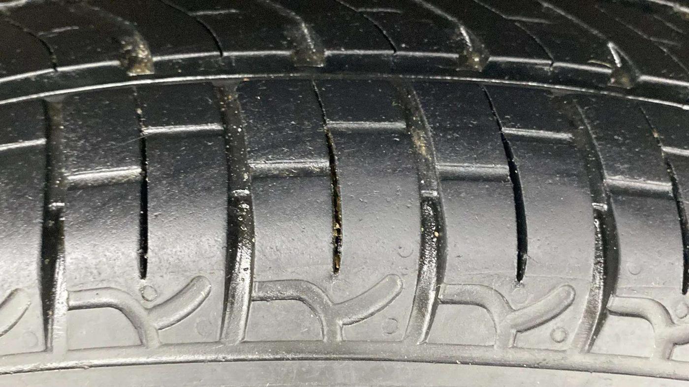 2015 Maruti Wagon R 1.0 VXI, Petrol, Manual, 72,372 km, Left Rear Tyre Tread