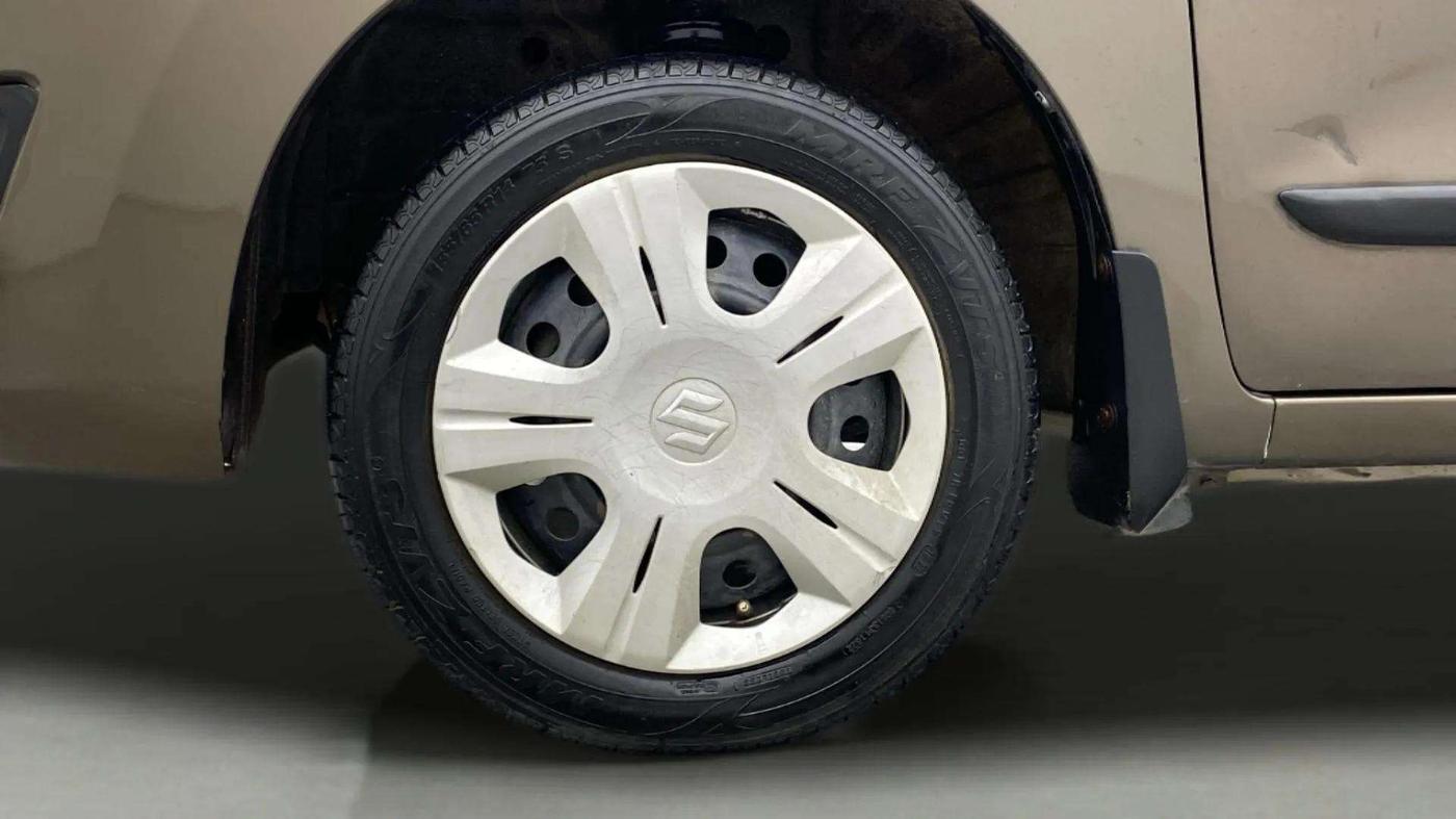 2015 Maruti Wagon R 1.0 VXI, Petrol, Manual, 72,372 km, Left Front Wheel