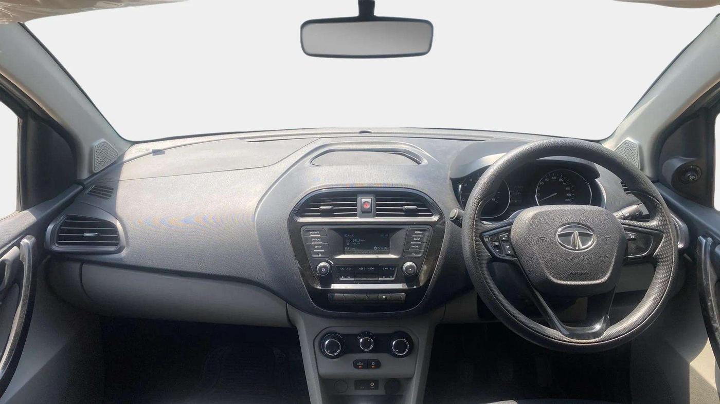 2019 Tata Tiago XZ PETROL, Petrol, Manual, 21,419 km, Dashboard