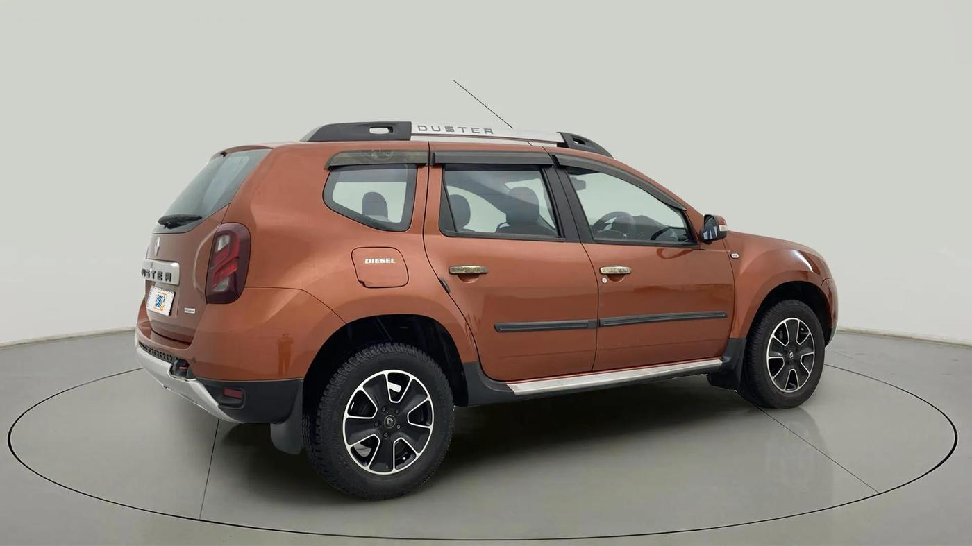 2017 Renault Duster 110 PS RXZ 4X2 AMT DIESEL, Diesel, Automatic, 82,778 km, Right Back Diagonal