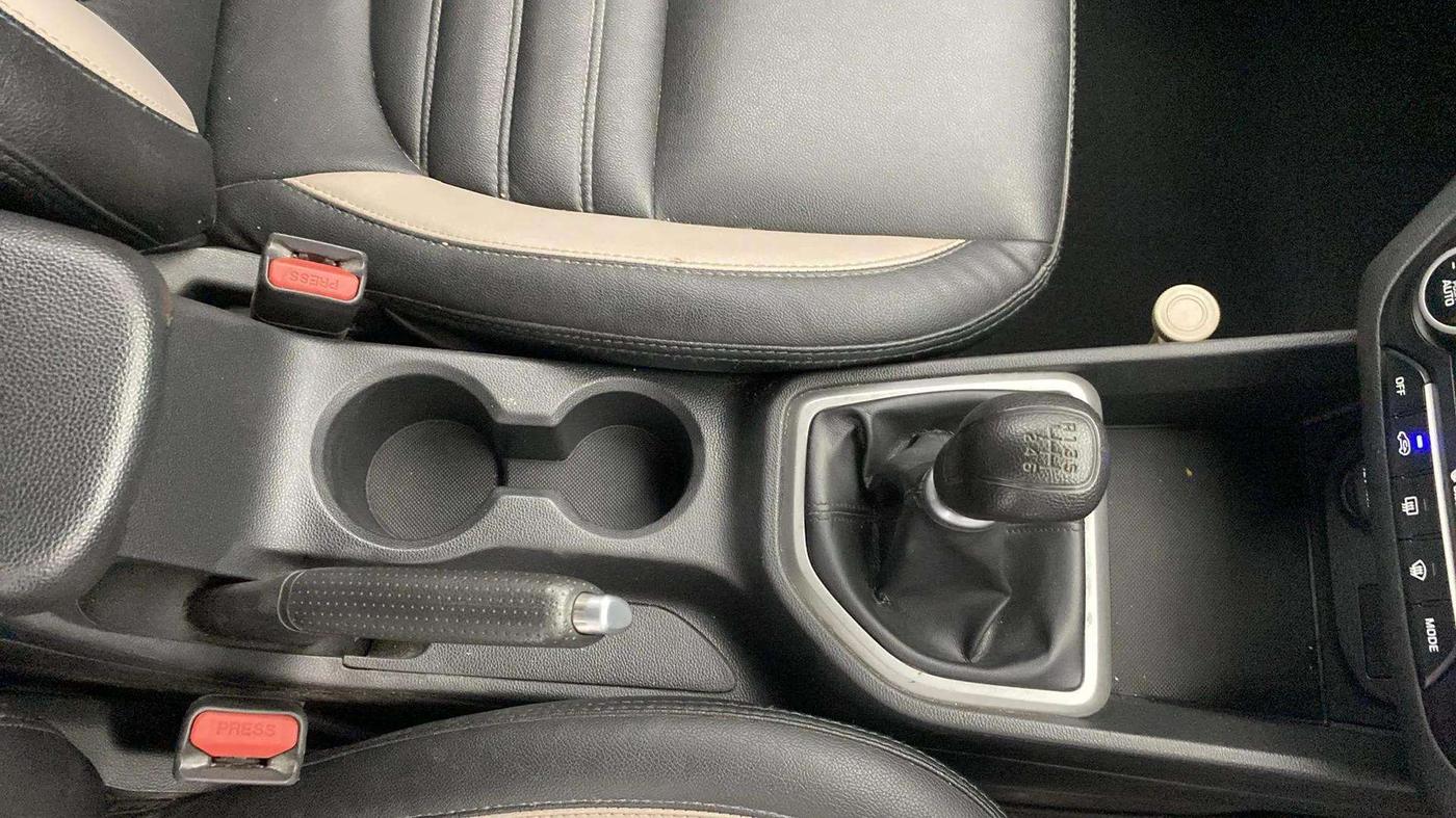 2017 Hyundai Creta SX PLUS 1.6 DIESEL, Diesel, Manual, 92,334 km, Gear Lever