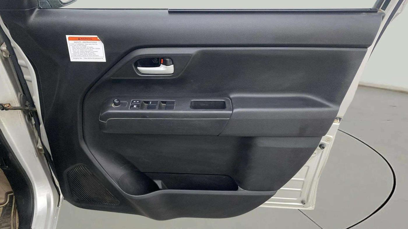 2022 Maruti New Wagon-R VXI CNG 1.0, CNG, Manual, 62,320 km, Driver Side Door Panels Control