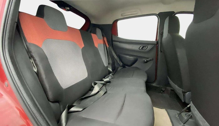 2015 Renault Kwid RXT 0.8, Petrol, Manual, 35,418 km, Right Side Rear Door Cabin