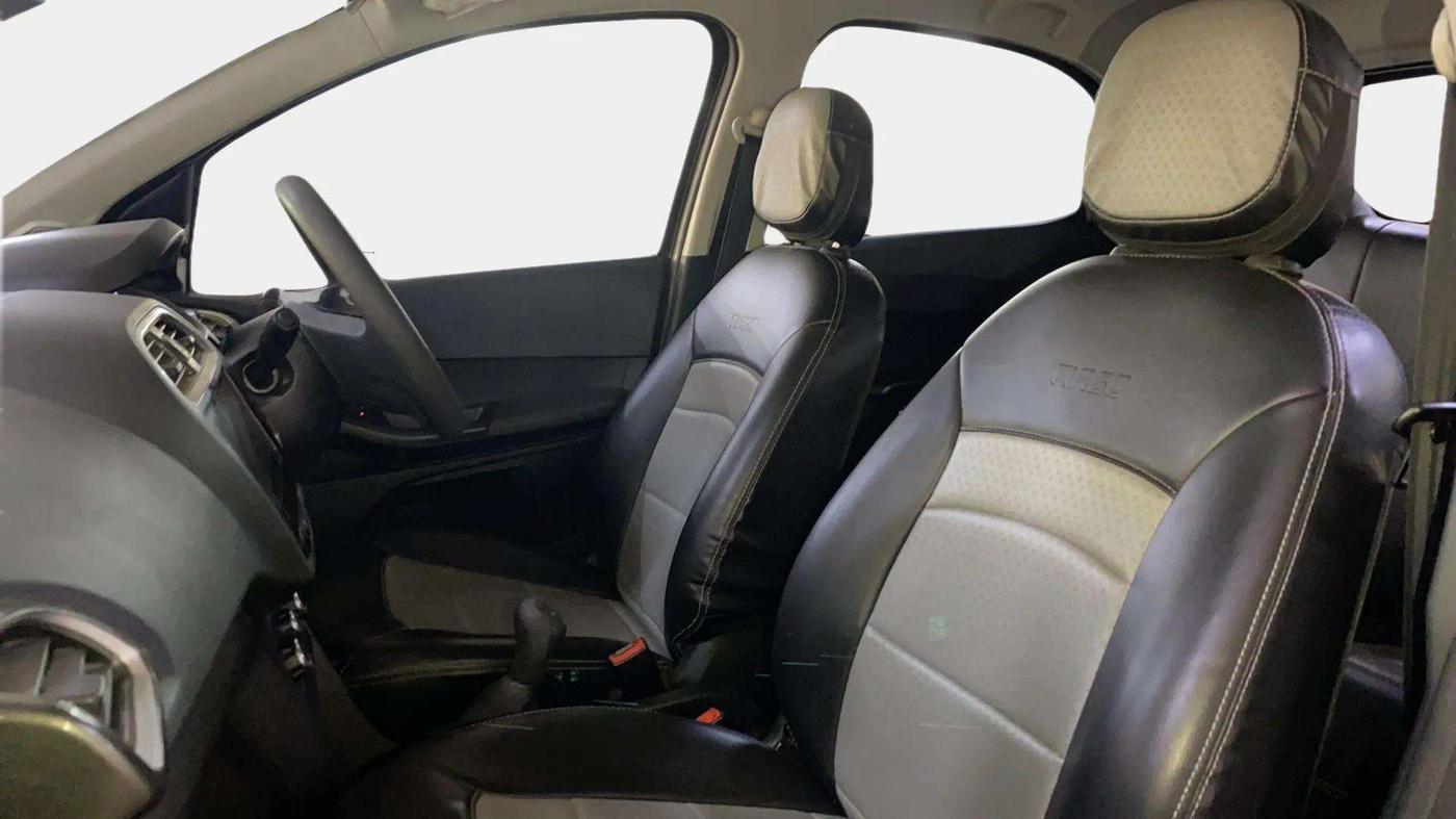 2021 Tata TIAGO NRG XZ MT, Petrol, Manual, 31,551 km, Right Side Front Door Cabin
