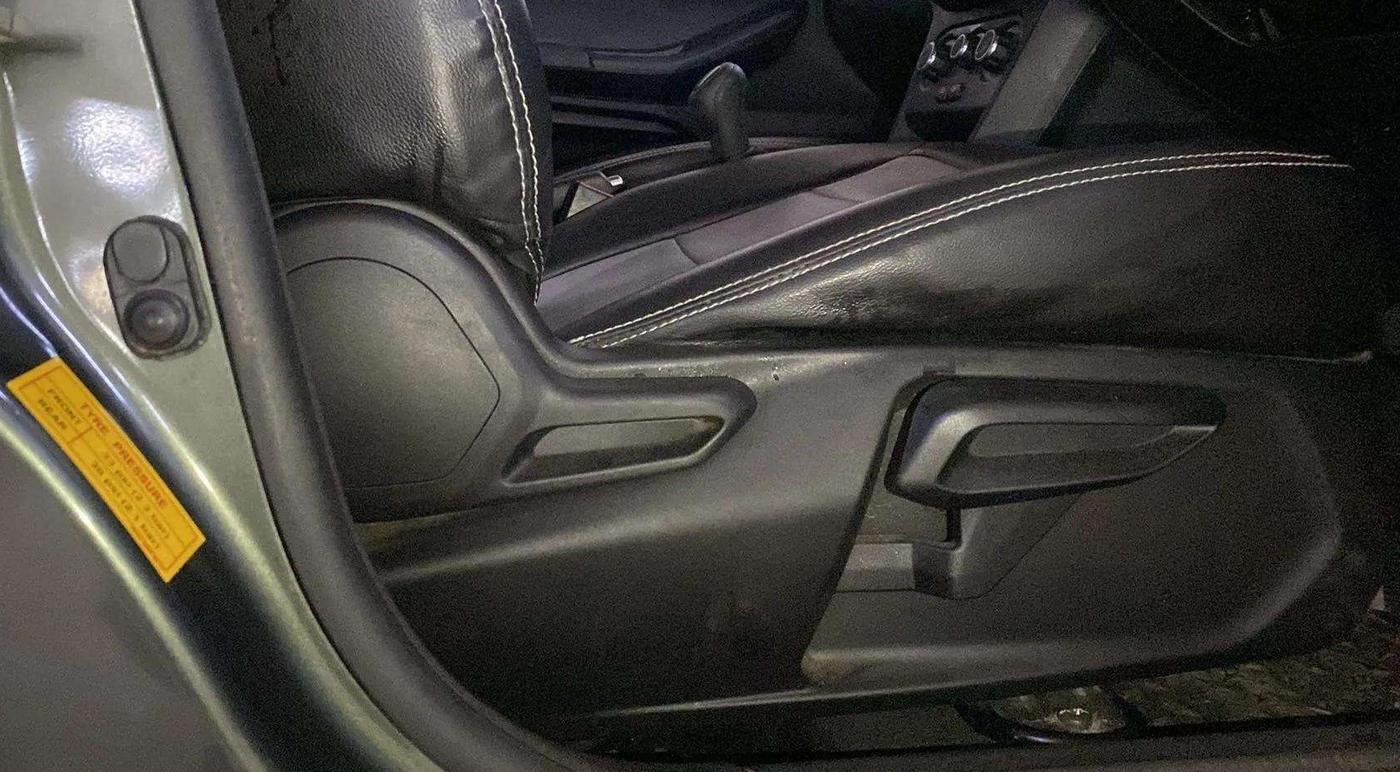 2021 Tata TIAGO NRG XZ MT, Petrol, Manual, 31,551 km, Driver Side Adjustment Panel
