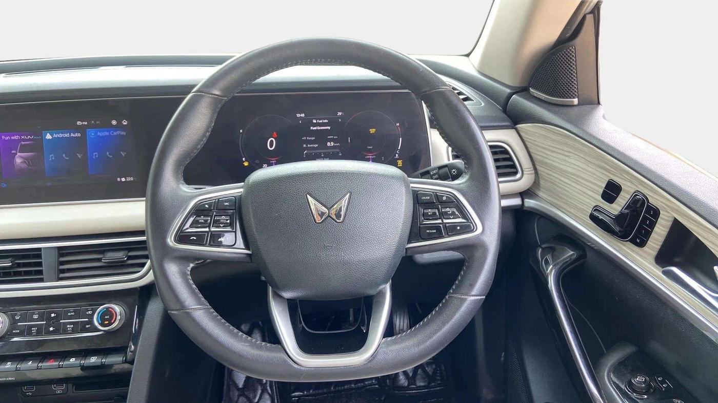 2021 Mahindra XUV700 AX 7 P MT 7 STR, Petrol, Manual, 47,555 km, Steering Wheel Close Up