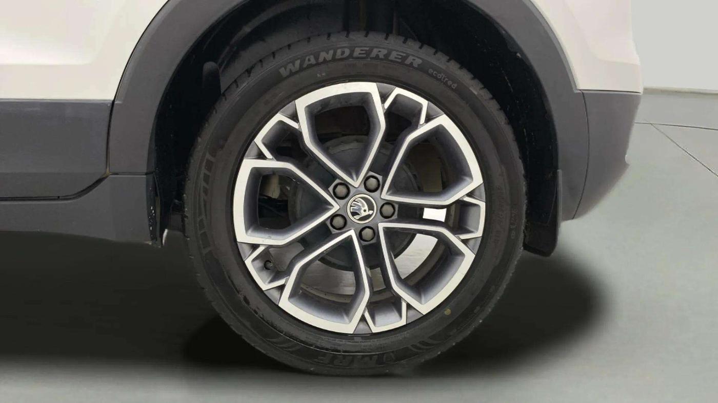 2021 Skoda KUSHAQ STYLE 1.5L TSI DSG, Petrol, Automatic, 74,932 km, Left Rear Wheel