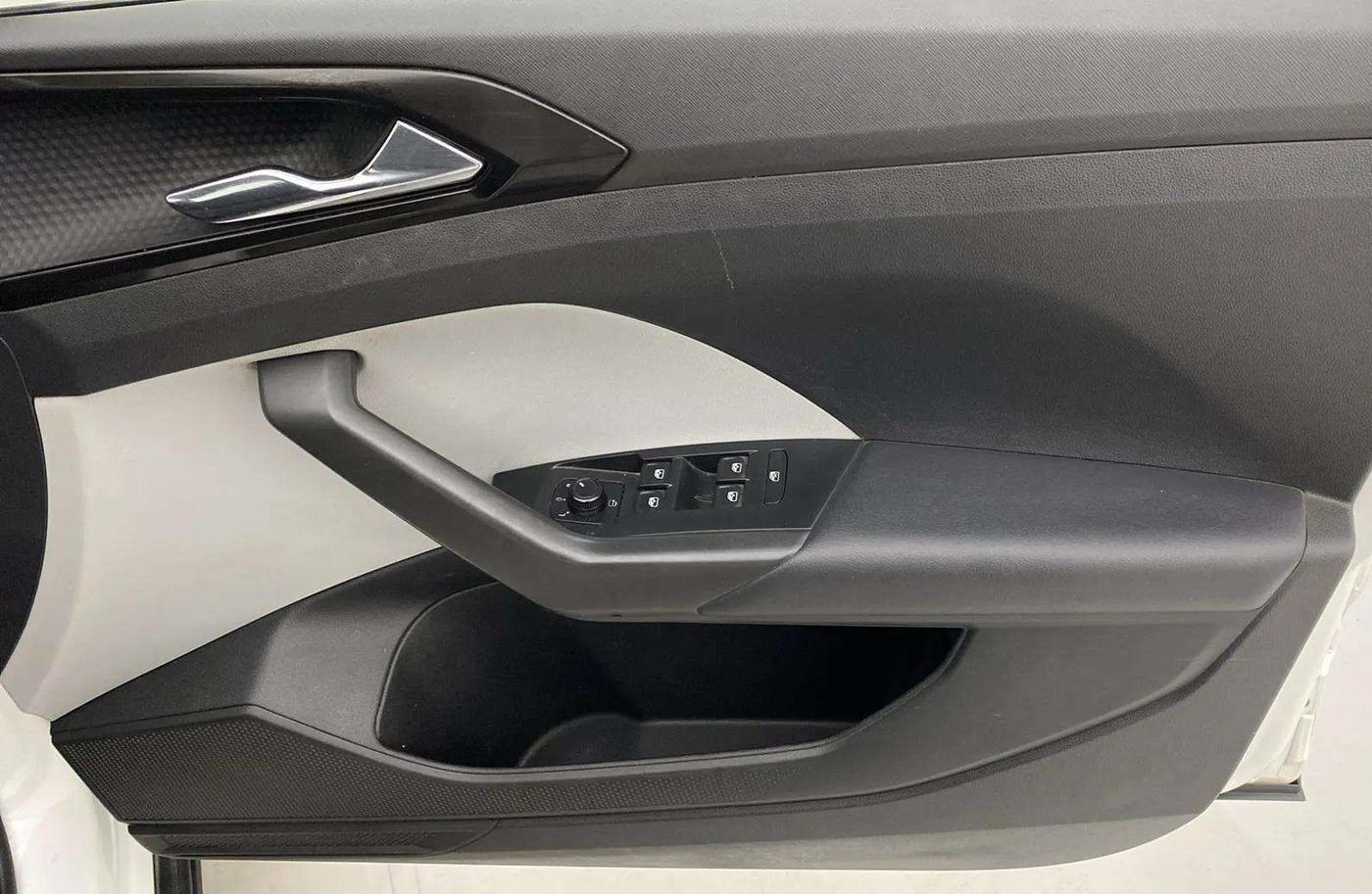 2021 Skoda KUSHAQ STYLE 1.5L TSI DSG, Petrol, Automatic, 74,932 km, Driver Side Door Panels Control