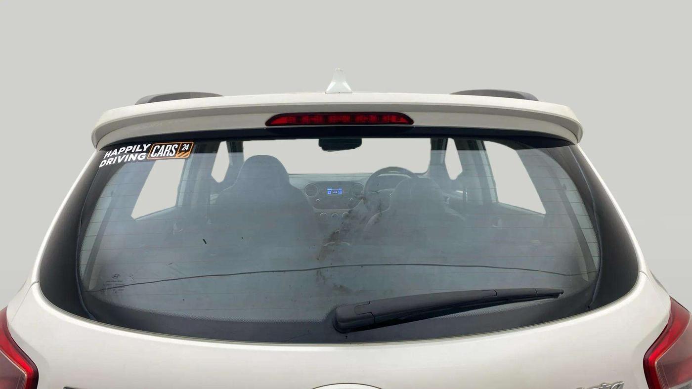 2016 Hyundai Grand i10 ASTA (O) AT 1.2 KAPPA VTVT, Petrol, Automatic, 24,261 km, Rear Windshield
