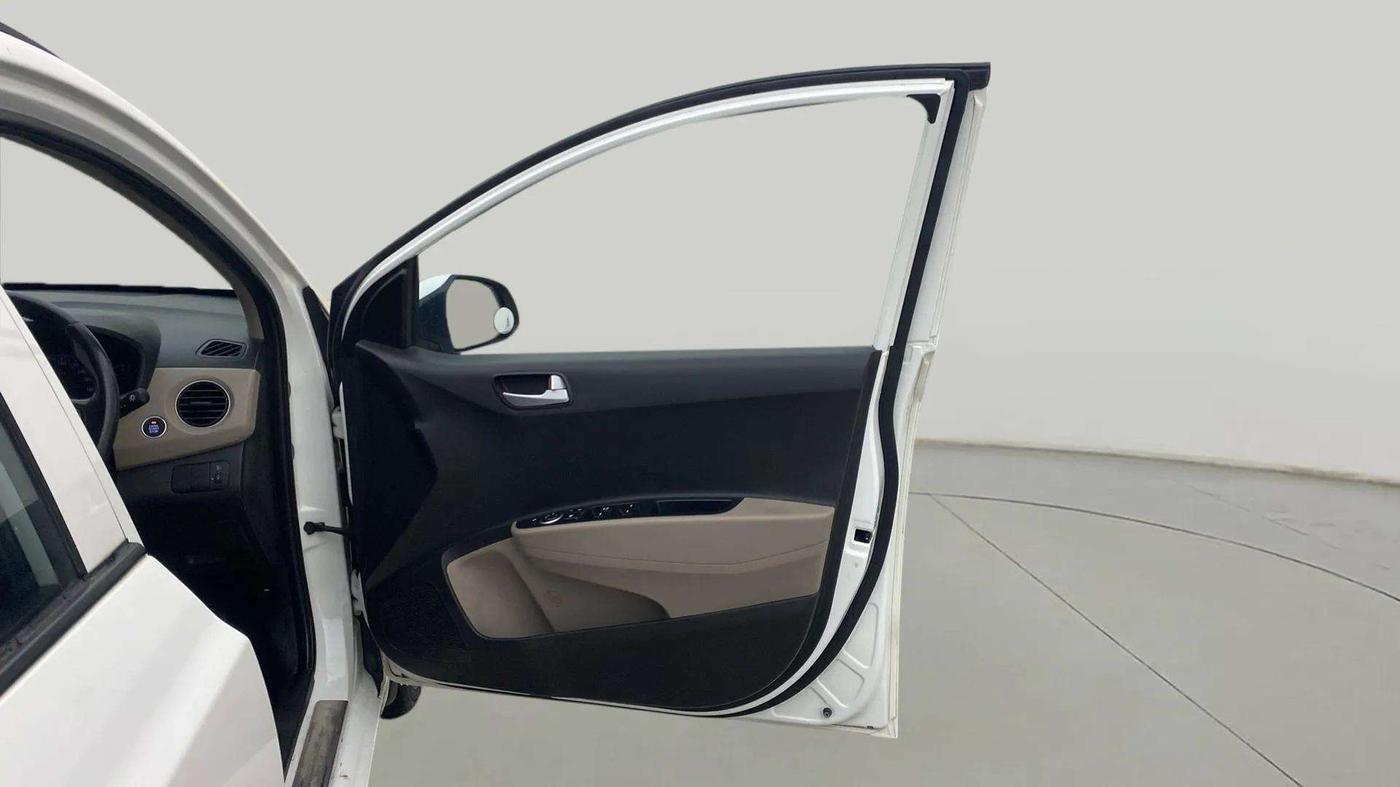 2016 Hyundai Grand i10 ASTA (O) AT 1.2 KAPPA VTVT, Petrol, Automatic, 24,261 km, RHS Front Door