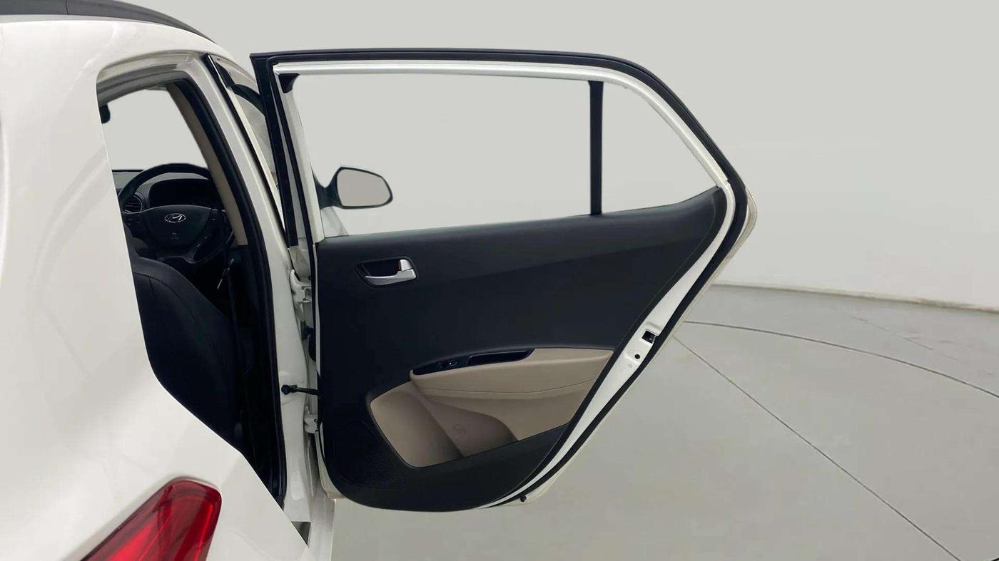 2016 Hyundai Grand i10 ASTA (O) AT 1.2 KAPPA VTVT, Petrol, Automatic, 24,261 km, RHS Rear Door