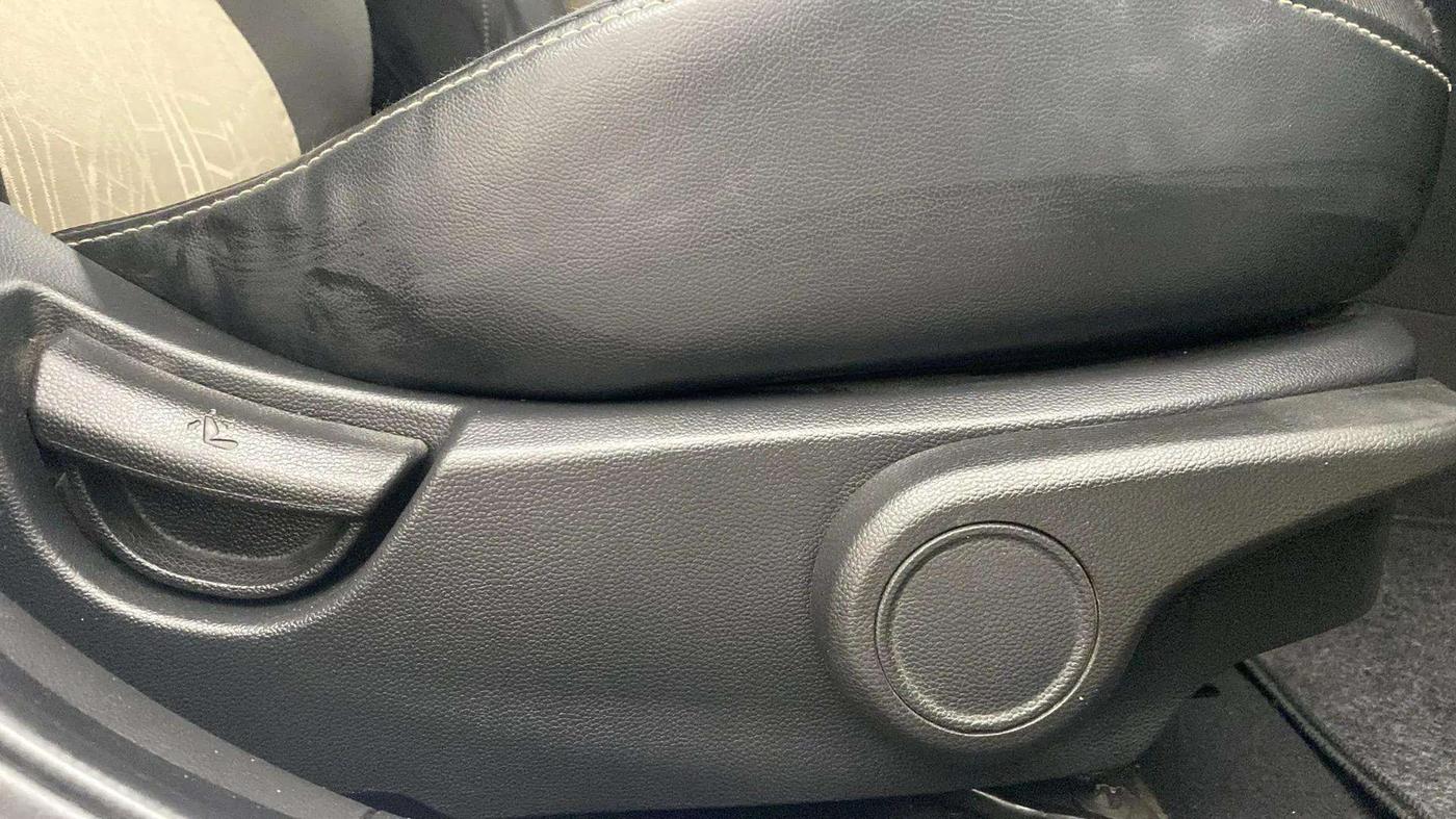 2016 Hyundai Grand i10 ASTA (O) AT 1.2 KAPPA VTVT, Petrol, Automatic, 24,261 km, Driver Side Adjustment Panel