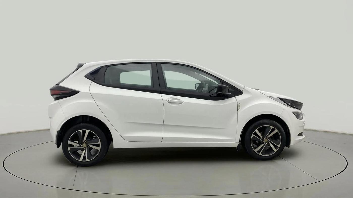 2022 Tata ALTROZ XZ PLUS PETROL, Petrol, Manual, 18,106 km, Right Side View