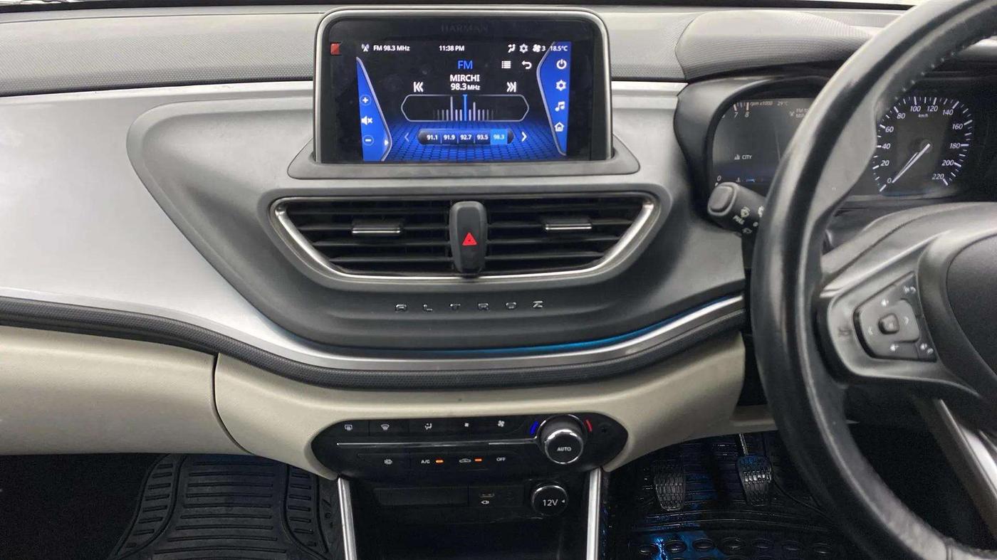 2022 Tata ALTROZ XZ PLUS PETROL, Petrol, Manual, 18,106 km, Air Conditioner