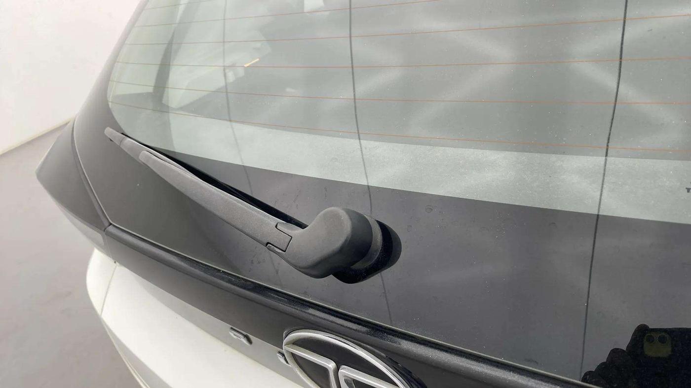 2022 Tata ALTROZ XZ PLUS PETROL, Petrol, Manual, 18,106 km, Rear Wiper