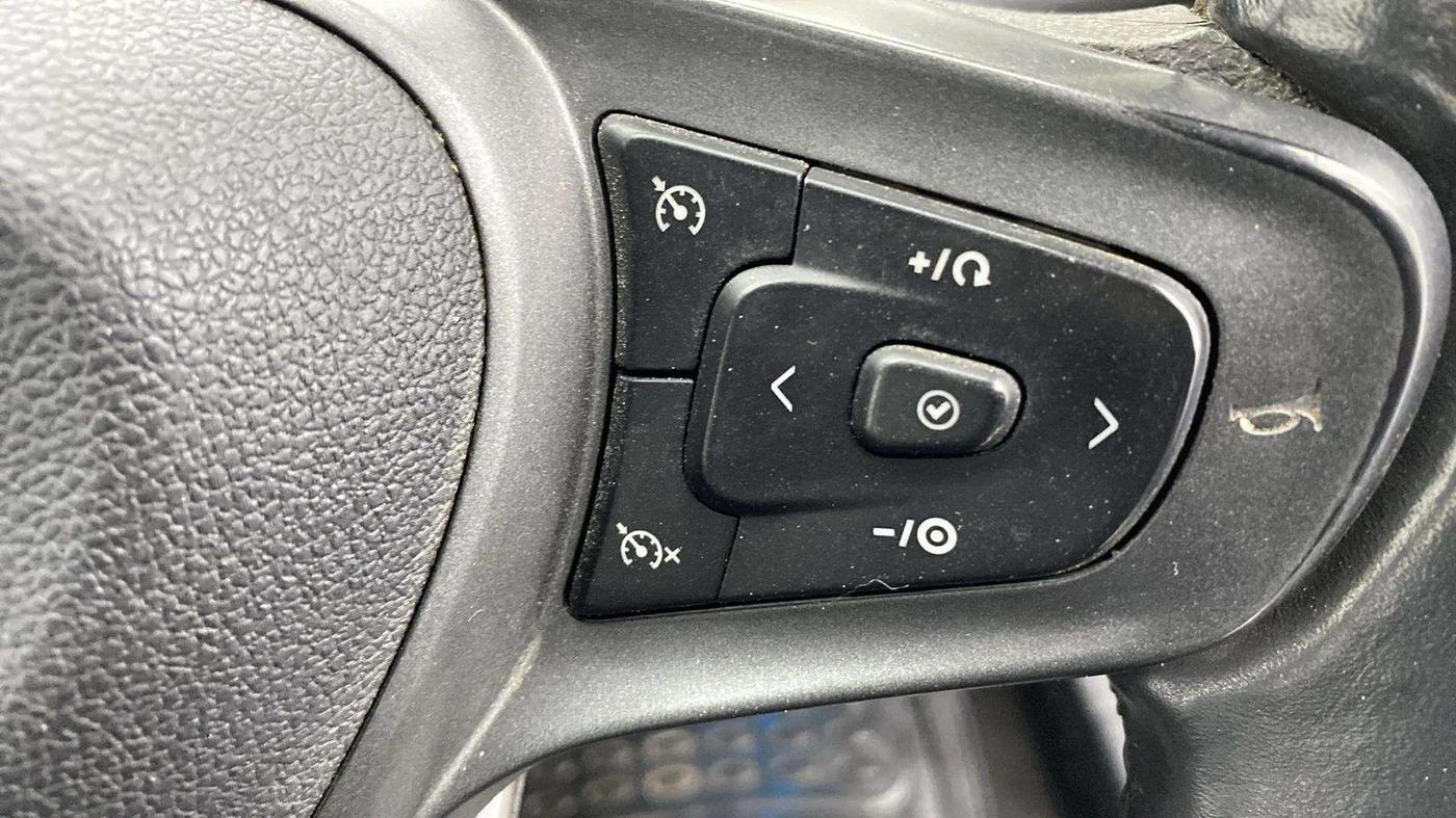 2022 Tata ALTROZ XZ PLUS PETROL, Petrol, Manual, 18,106 km, Adaptive Cruise Control