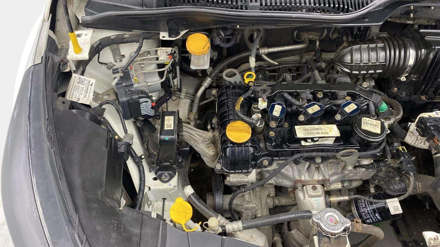 2022 Tata ALTROZ XZ PLUS PETROL, Petrol, Manual, 18,106 km, Engine View - Right