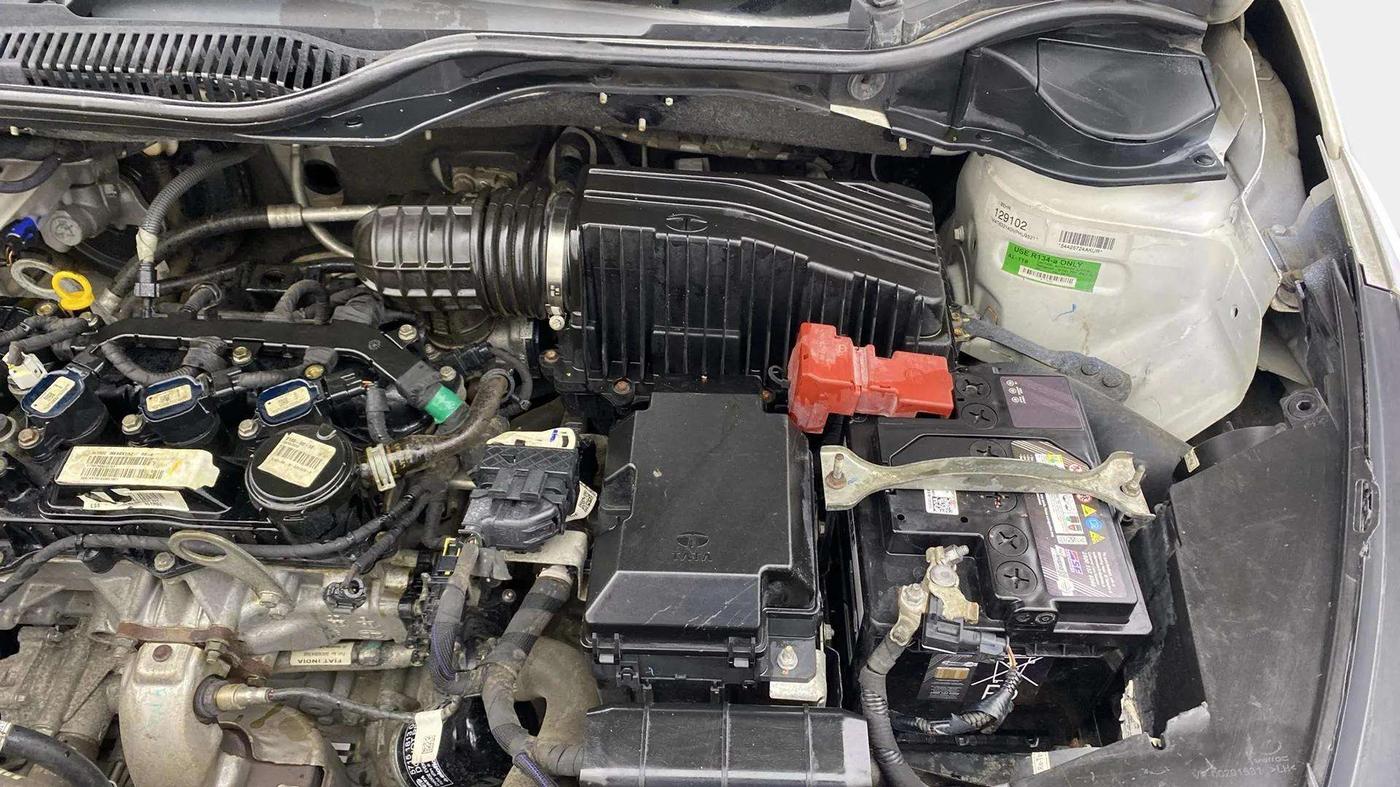 2022 Tata ALTROZ XZ PLUS PETROL, Petrol, Manual, 18,106 km, Engine View - Left