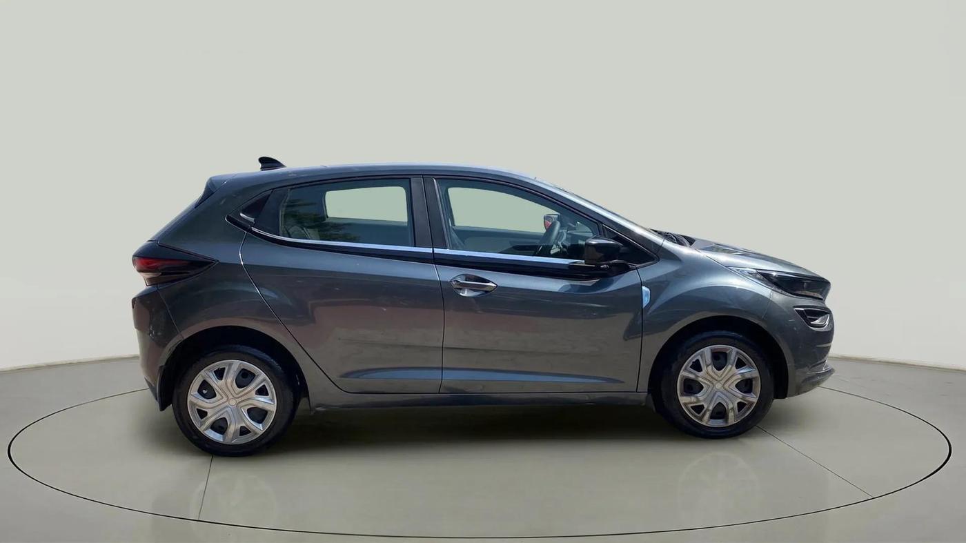 2024 Tata ALTROZ XM PLUS SUNROOF, Petrol, Manual, 3,141 km, Right Side View