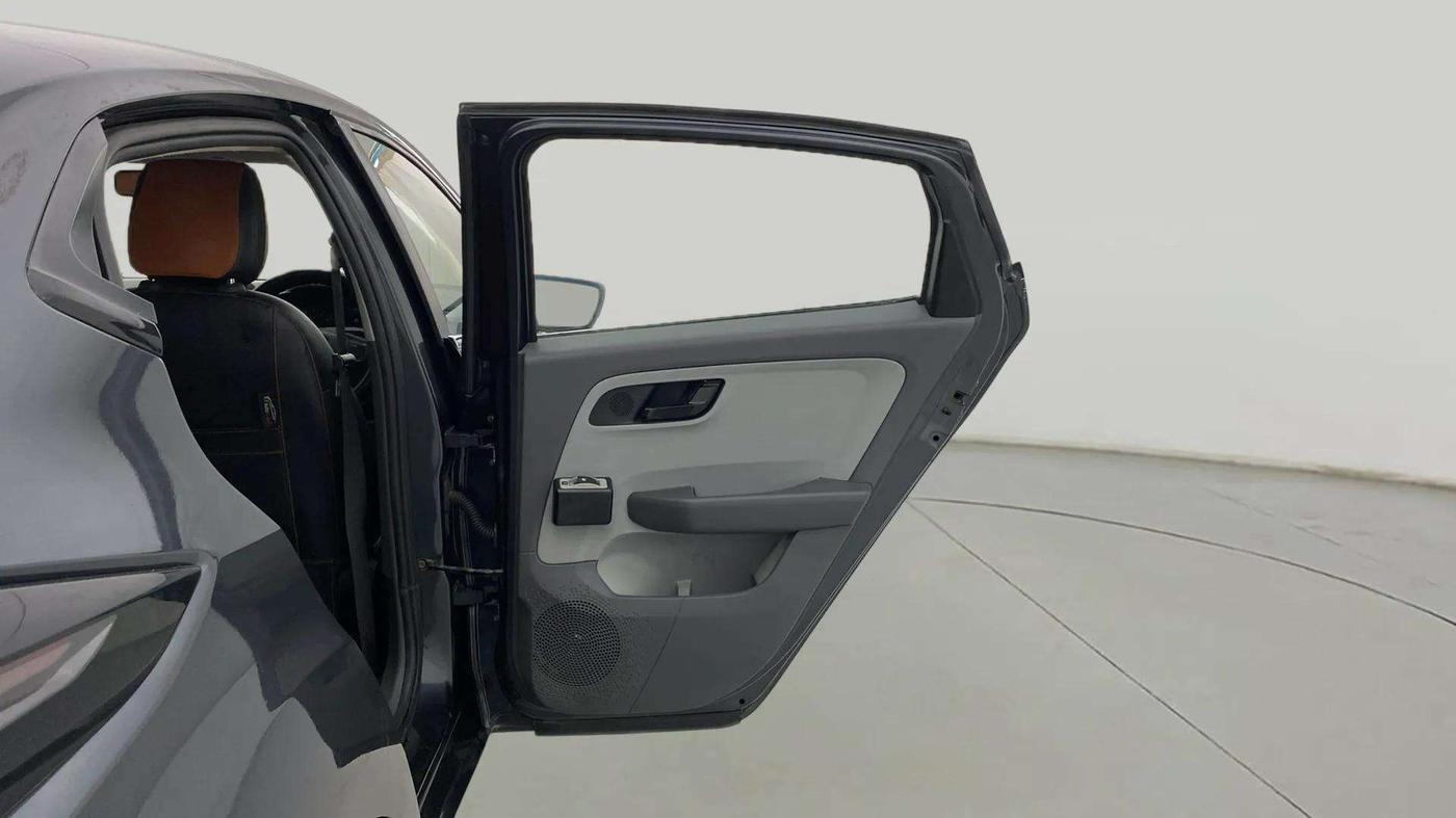 2020 Tata ALTROZ XE PETROL, Petrol, Manual, 59,618 km, RHS Rear Door