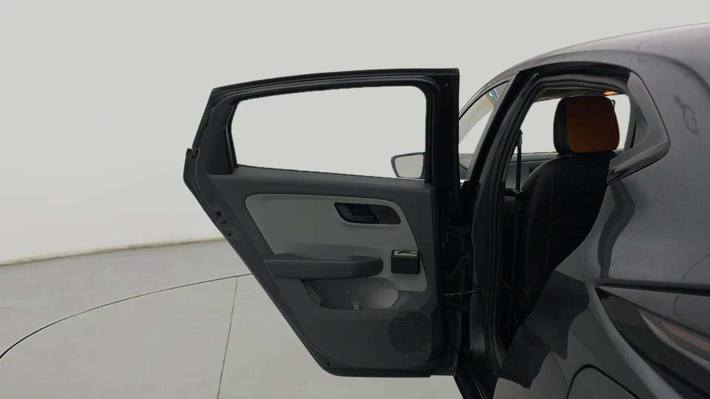 2020 Tata ALTROZ XE PETROL, Petrol, Manual, 59,618 km, LHS Rear Door