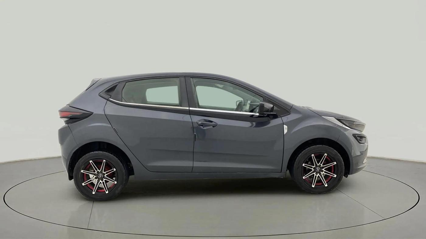 2020 Tata ALTROZ XE PETROL, Petrol, Manual, 59,618 km, Right Side View