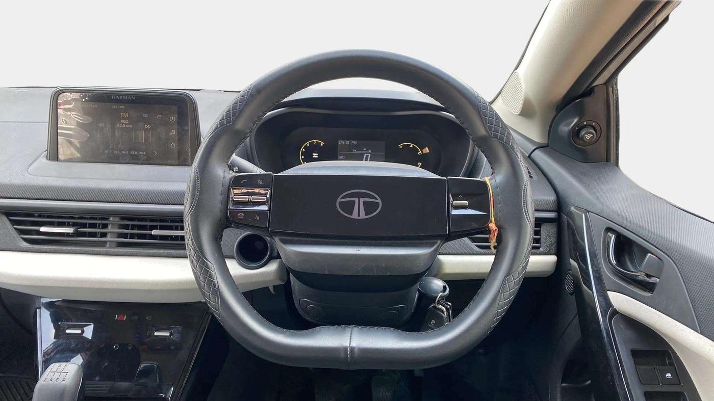2023 Tata NEXON PURE SUNROOF 1.2 PETROL, Petrol, Manual, 24,847 km, Steering Wheel Close Up