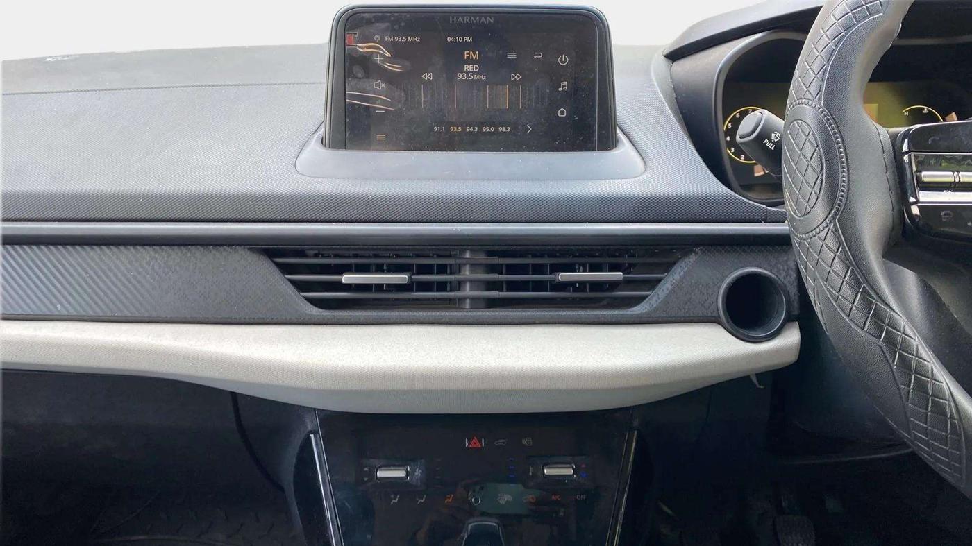 2023 Tata NEXON PURE SUNROOF 1.2 PETROL, Petrol, Manual, 24,847 km, Air Conditioner