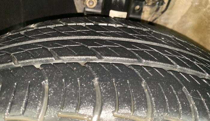 2019 Volkswagen Polo COMFORTLINE 1.0L MPI, Petrol, Manual, 46,496 km, Left Front Tyre Tread