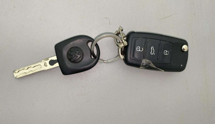 2019 Volkswagen Polo COMFORTLINE 1.0L MPI, Petrol, Manual, 46,496 km, Key Close Up