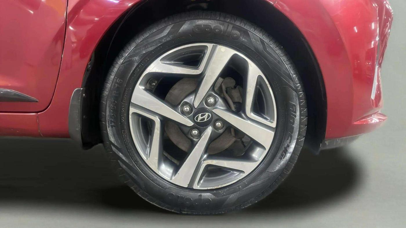 2020 Hyundai AURA SX PLUS 1.2 AMT, Petrol, Automatic, 52,325 km, Right Front Wheel