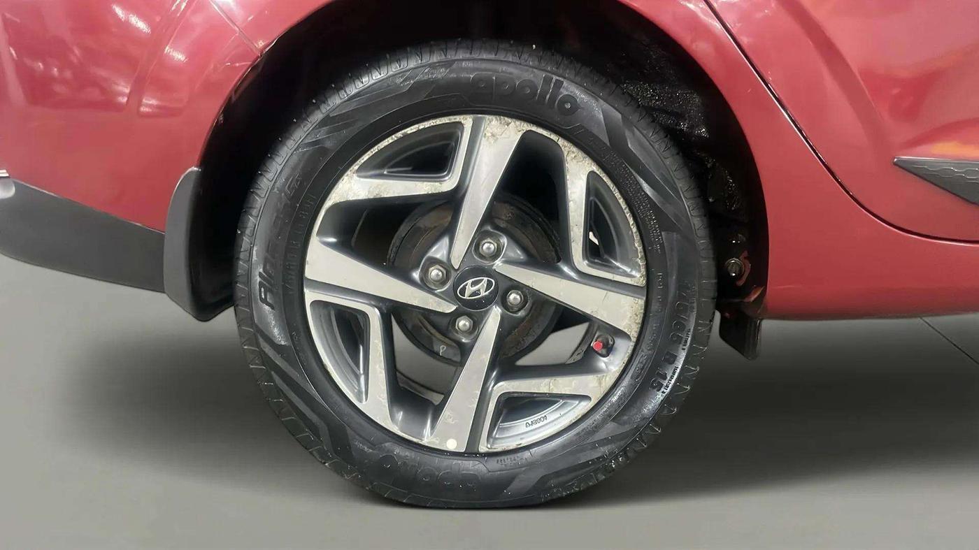 2020 Hyundai AURA SX PLUS 1.2 AMT, Petrol, Automatic, 52,325 km, Right Rear Wheel